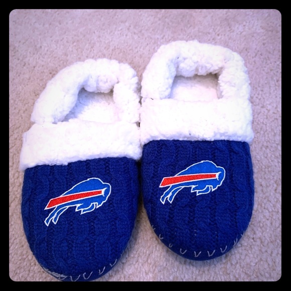 Nfl Shoes Buffalo Bills Slippers Poshmark Nfl Shoes Buffalo Bills Slippers Poshmark